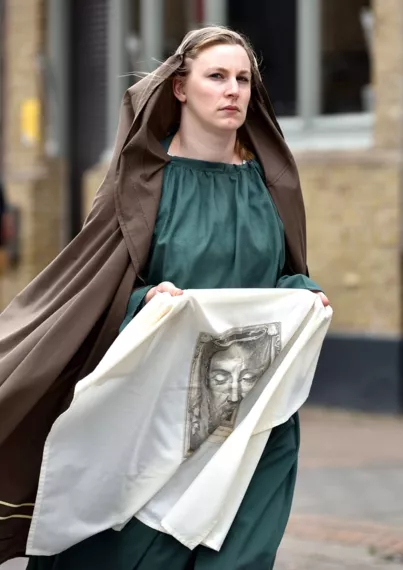 2019 28 Veronica (1) -  - Homepage